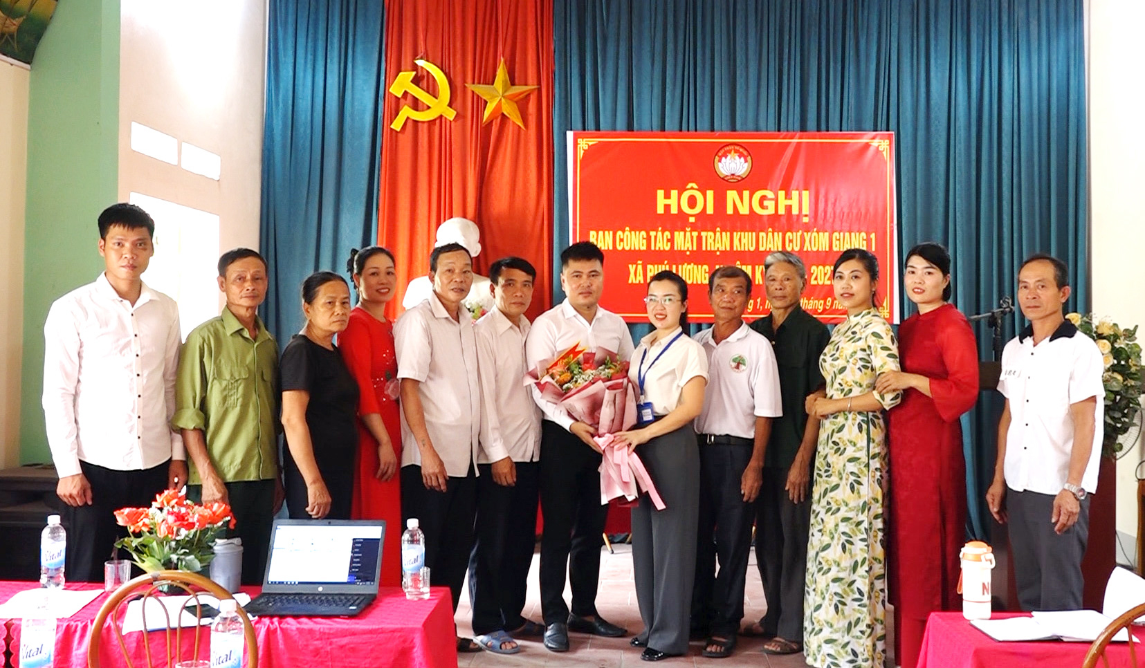 Anh-tin-bai